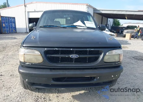 1998 Ford Explorer Eddie Bauer/Limited/Xlt from USA, damaged, VIN 1FMZU35P1WUB25900